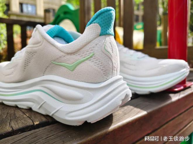 10：恰到好处的卓越跑鞋HOKA CLIFTON(图8)