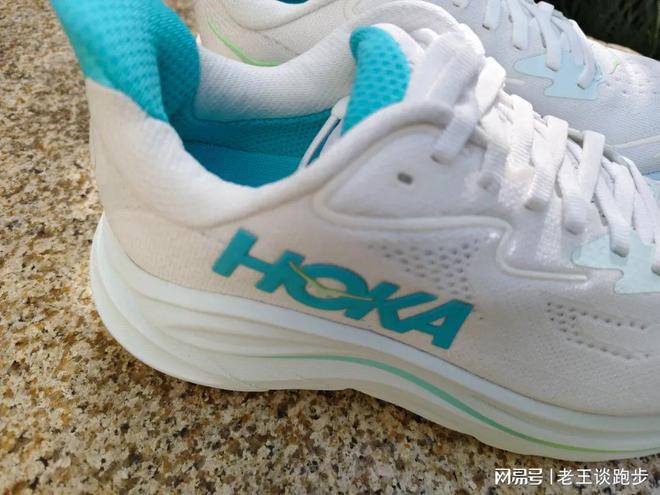 10：恰到好处的卓越跑鞋HOKA CLIFTON(图13)