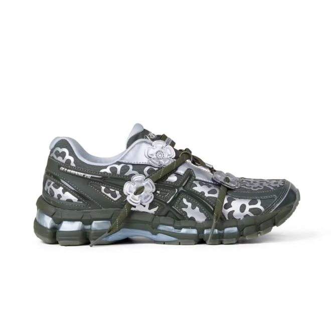 4双sneakers值得一冲！当「液态银」成春夏潮人招牌色这(图17)