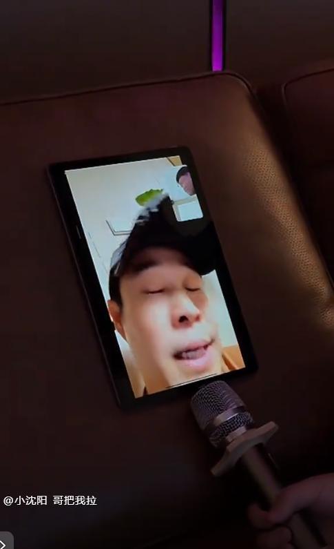 惨遭拉黑请唱歌赔罪还被甩脸子张百乔飘了！一句话得罪小沈阳