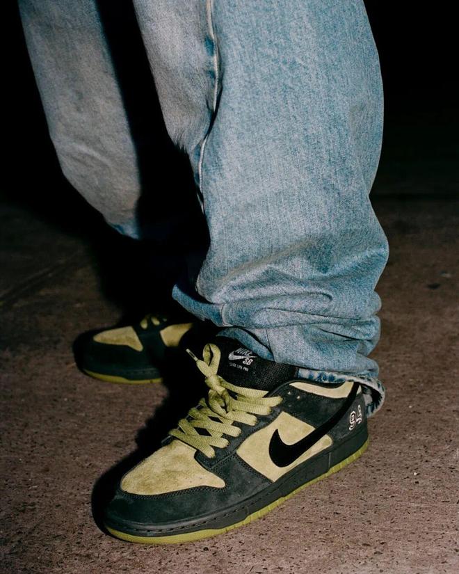 都没有中学生「专业」…这个时代专业运动员穿的(图7)