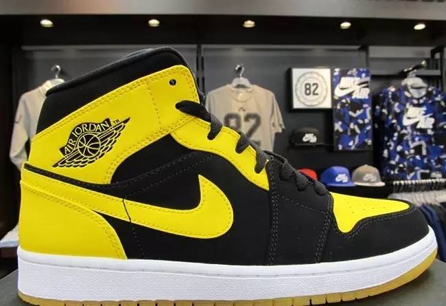 瞬间看SOAR闻  Nike Air VaporMax、17年夏季AJ发售清单、Rbk Pump Supreme 新配色(图2)